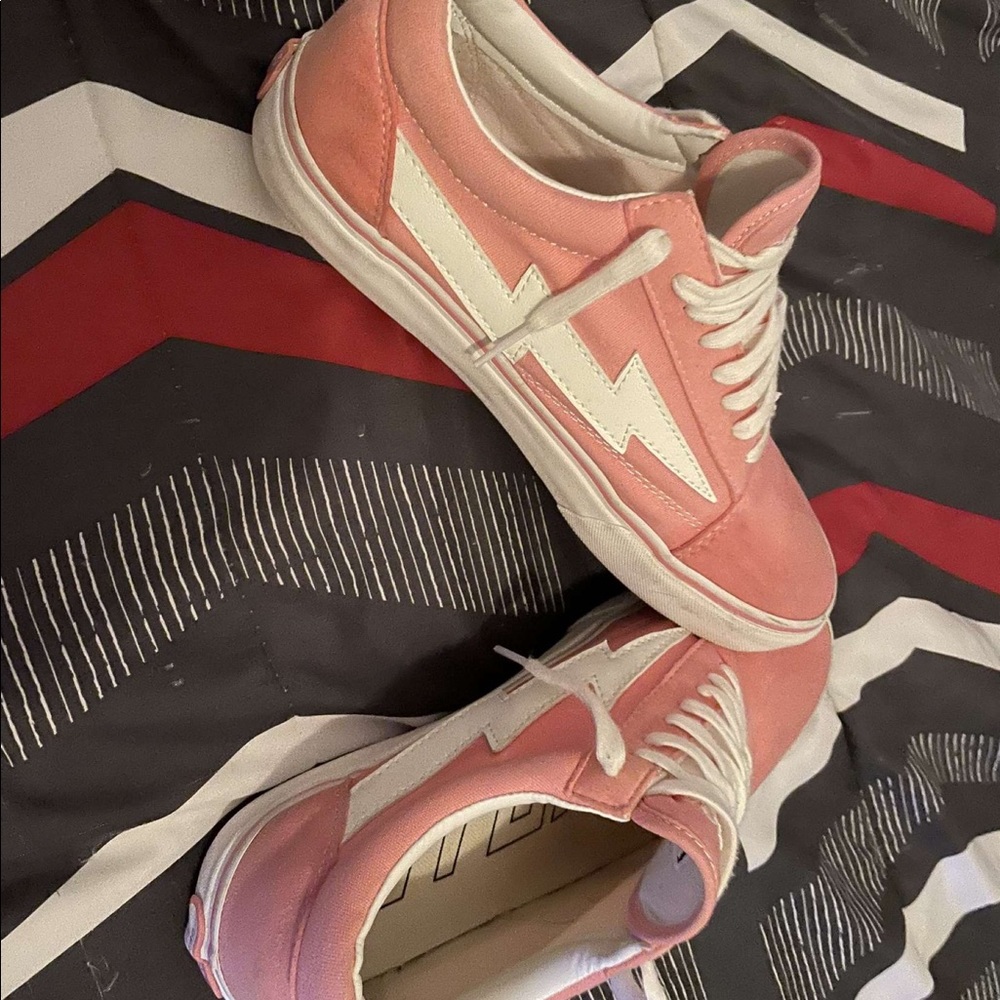 BRAND NEW LIGHTING BOLT VANS